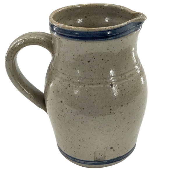 Trumbull Vintage Studio Pottery Stoneware Pitcher Marked and Signed 6.5" - Picture 2 of 10